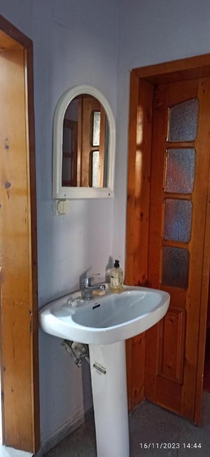 Royal Hostel Тирана Екстериор снимка