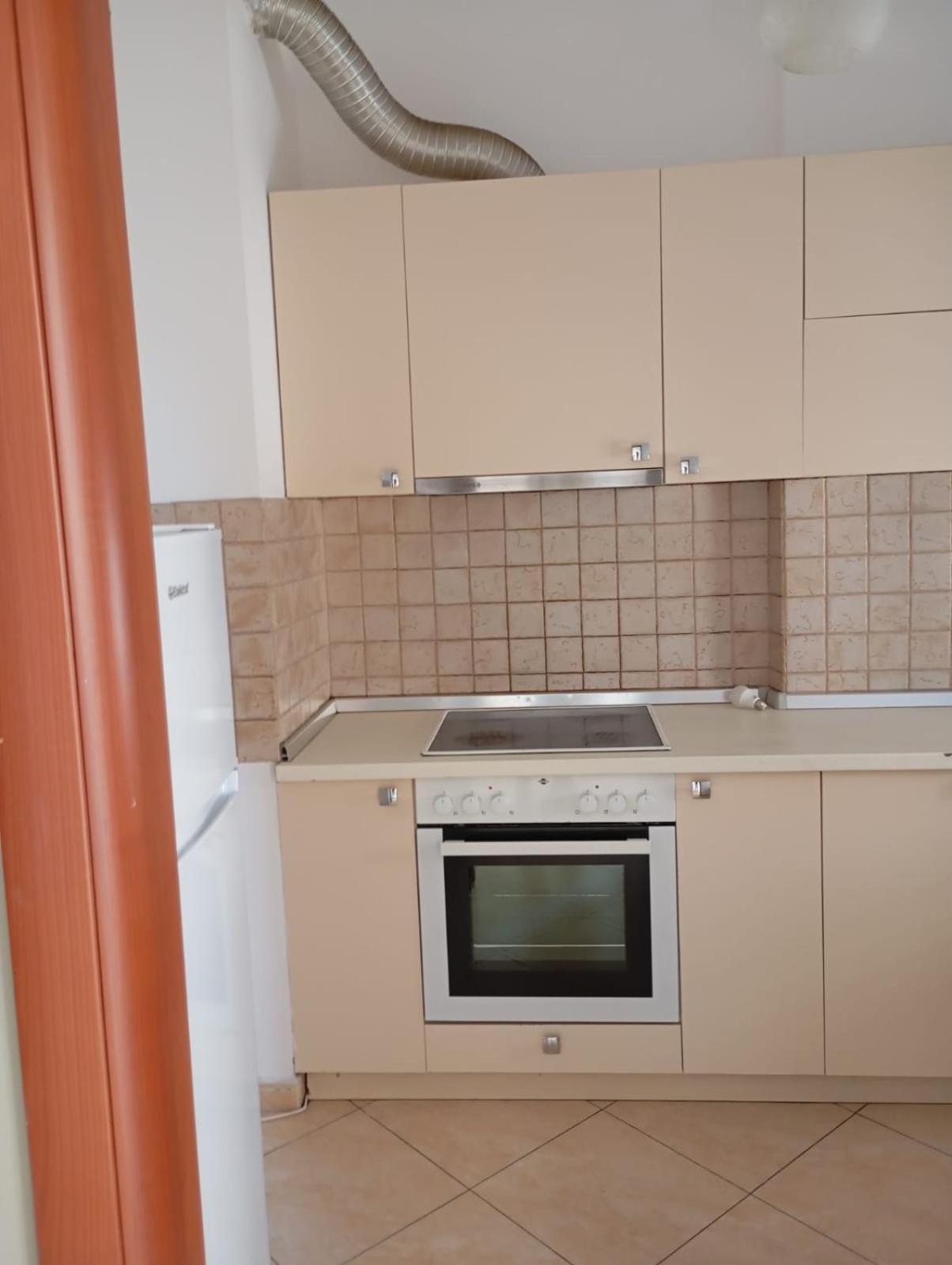 Royal Hostel Тирана Екстериор снимка