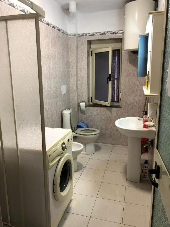 Royal Hostel Тирана Екстериор снимка